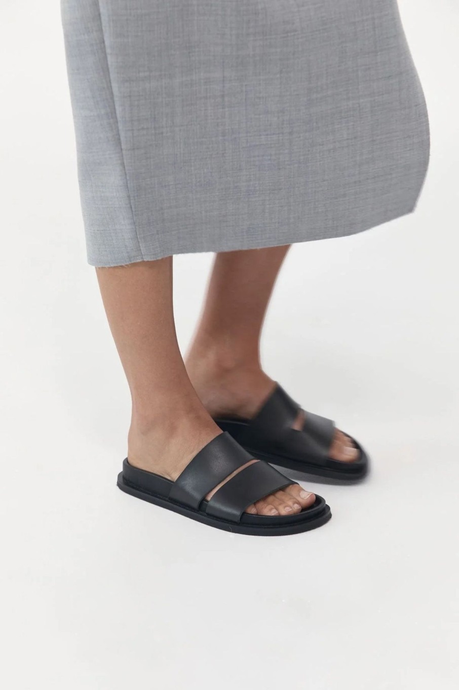 Women St. Agni Shoes | Cut Out Slide