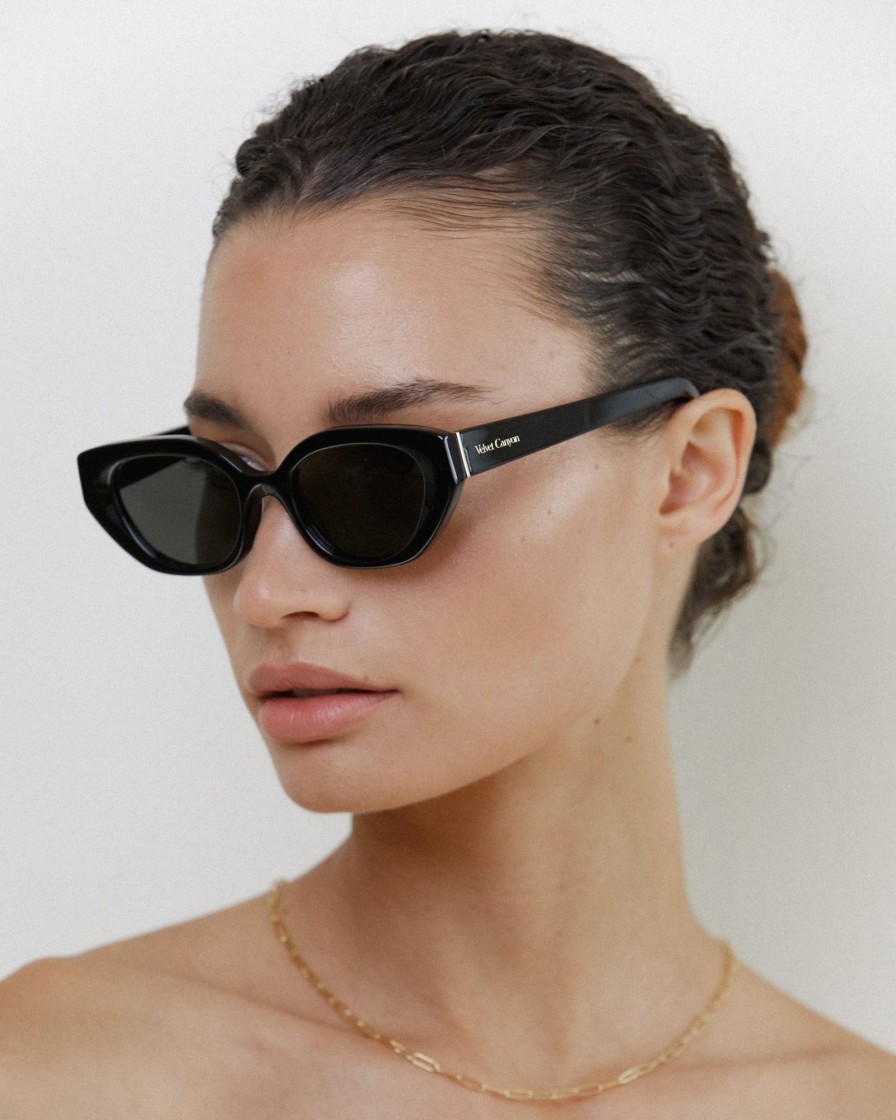 Women Velvet Canyon Sunglasses | Le Chat — Black